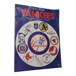 1974 NY Yankees‎ Scorebook & Magazine vs Texas Rangers